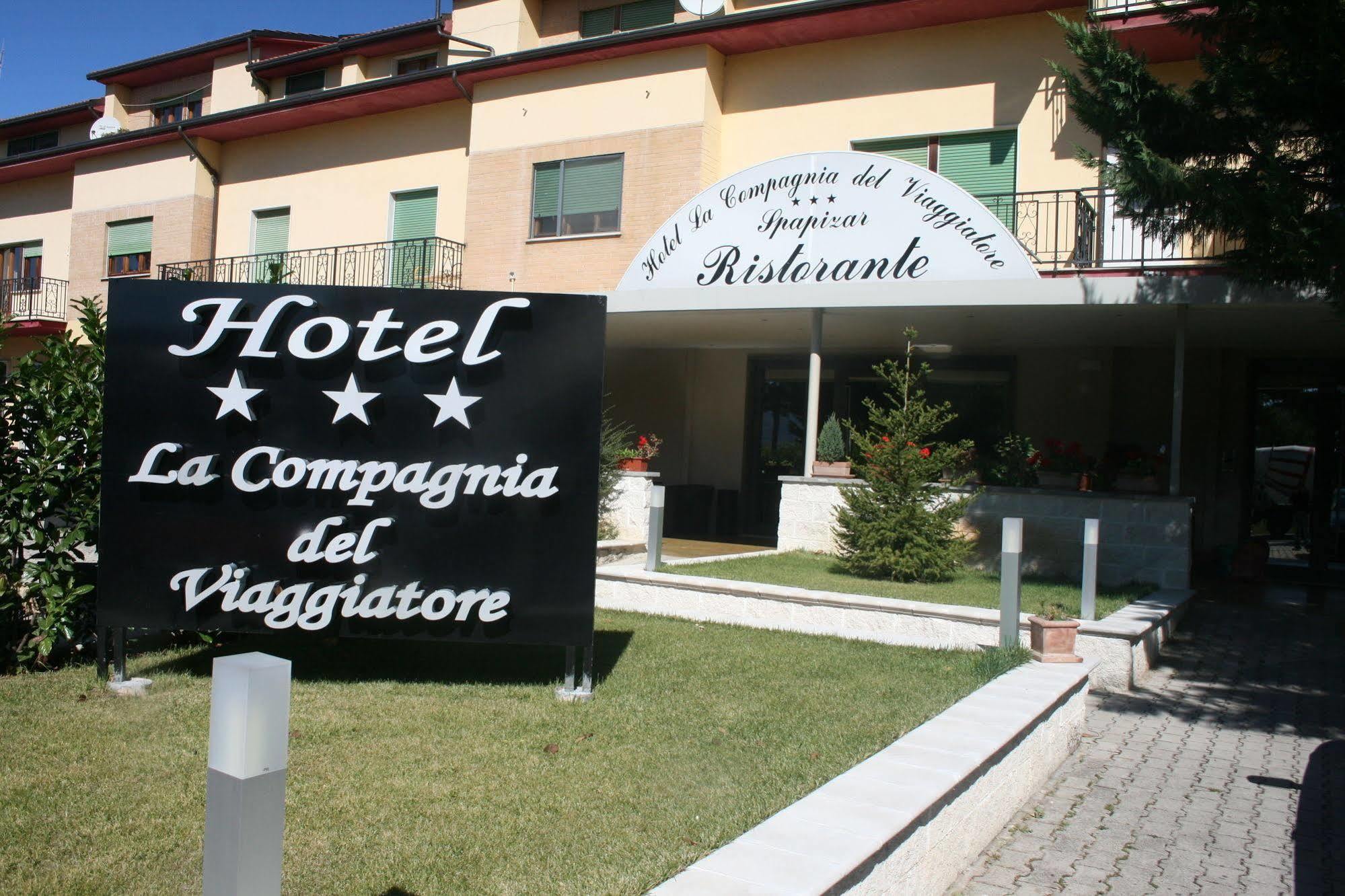 Hotel La Compagnia Del Viaggiatore L'Aquila Luaran gambar
